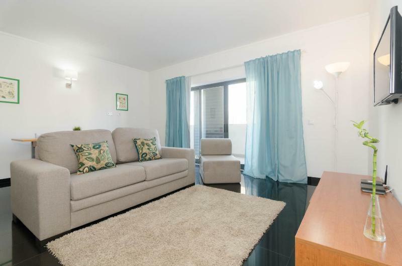 Rocha Tower By Beach Rentals Extérieur photo
